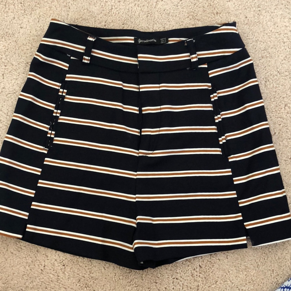 NEVER WORN high waisted striped shorts.